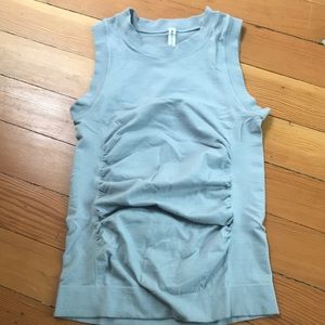 Athleta grey top